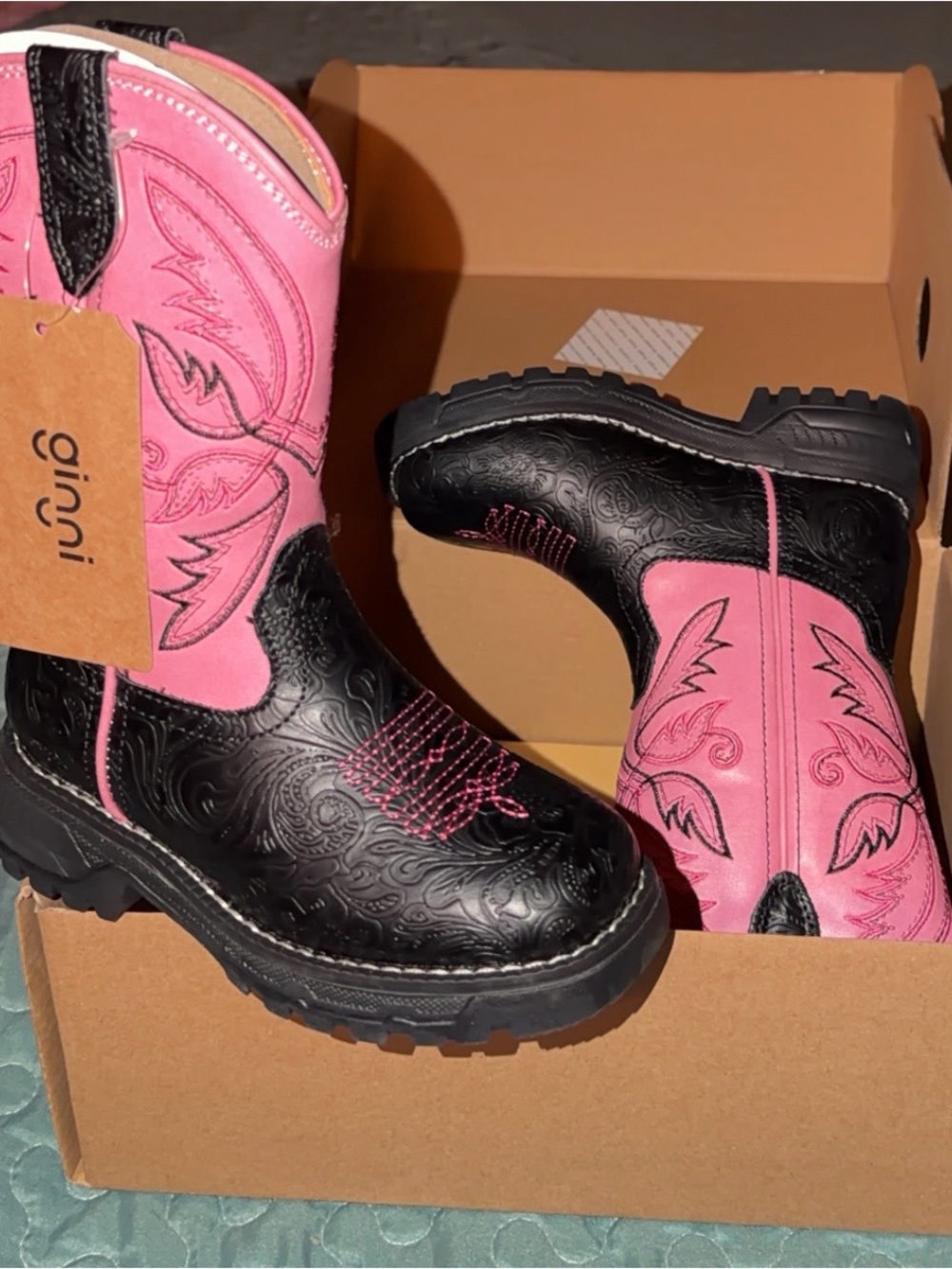 Gingi Kids Pink and Black Cowboy Boots - Western Style size 8T